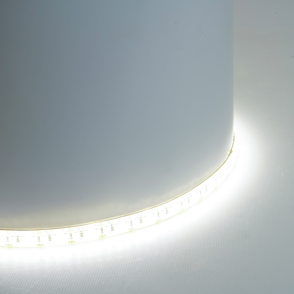 Светодиодная LED лента Feron LS626, 180SMD(2835)/m 17W/m 12V 5000*10*1,22мм 6500К IP65