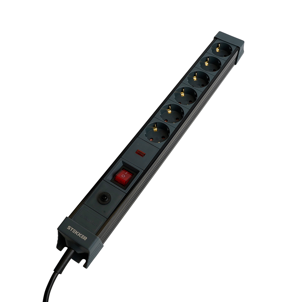 Сетевой фильтр 6-местный с/з STEKKER 3x1мм2, 5 м, 250В, 16А, серия Techno, HM22-61-05, черный Сетевой фильтр 6-местный с/з STEKKER 3x1мм2, 5 м, 250В, 16А, серия Techno, HM22-61-05, черный
