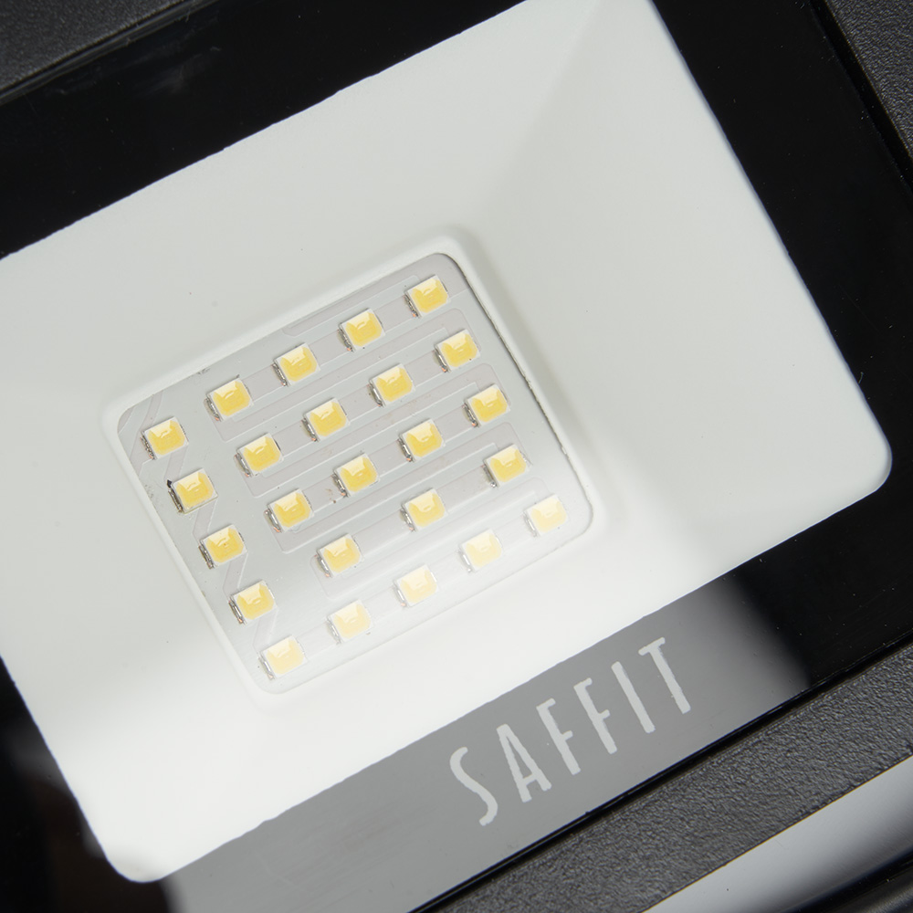 Светодиодный прожектор SAFFIT SFL90-30 IP65 30W 6400K