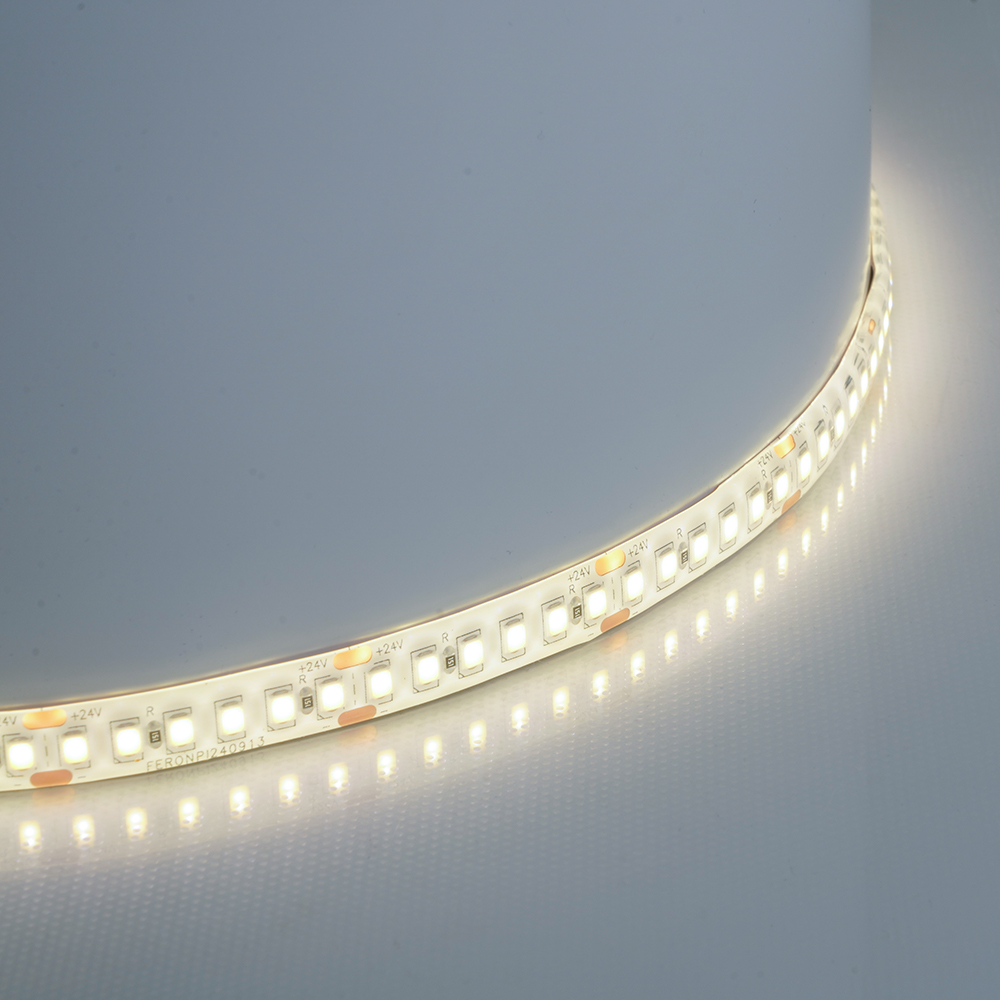 Светодиодная LED лента Feron LS512, 180SMD(2835)/м 16Вт/м 24V 5000*10*2.3мм 6000К IP65
