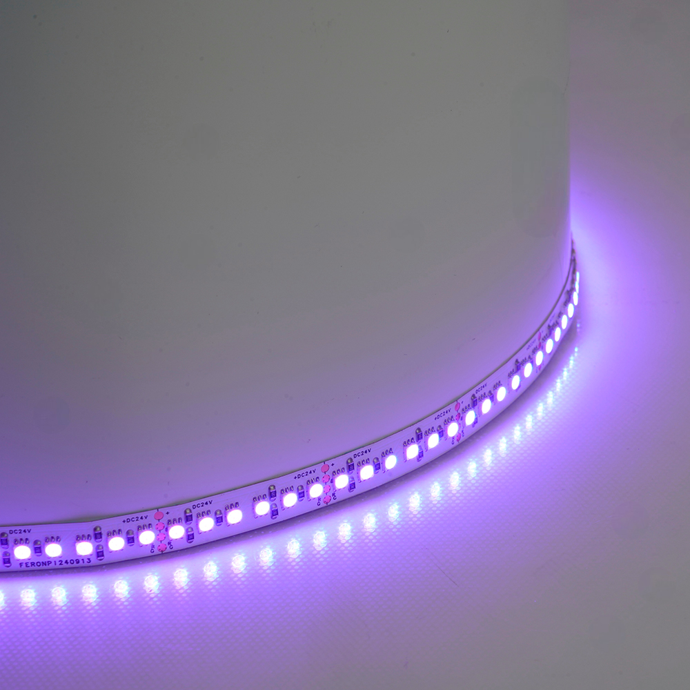 Светодиодная LED лента Feron LS502, 180SMD(5050)/м 16Вт/м 24V 5000*10*1.5мм RGB IP20
