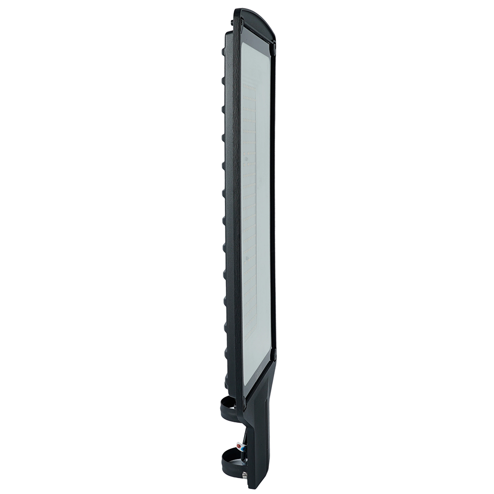 Светодиодный уличный консольный светильник SAFFIT SSL10-200 200W 5000K 230V, черный от компании Ферон по цене 